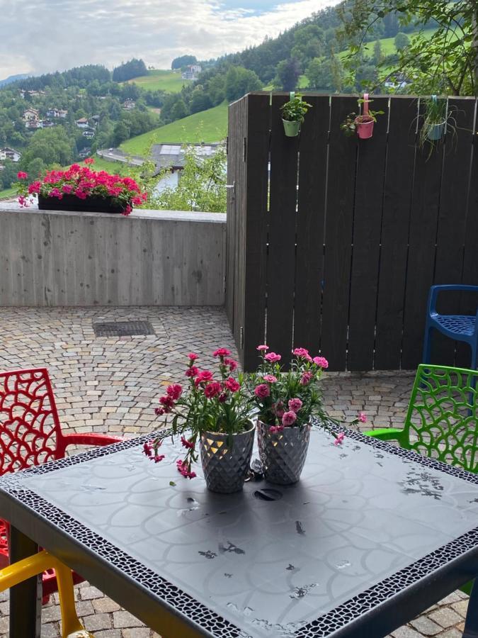 フィエーCasa Sciliar Centro Paese Pinkアパートメント エクステリア 写真