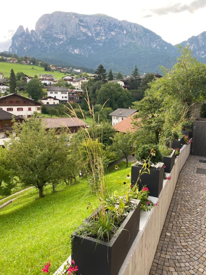 フィエーCasa Sciliar Centro Paese Pinkアパートメント エクステリア 写真